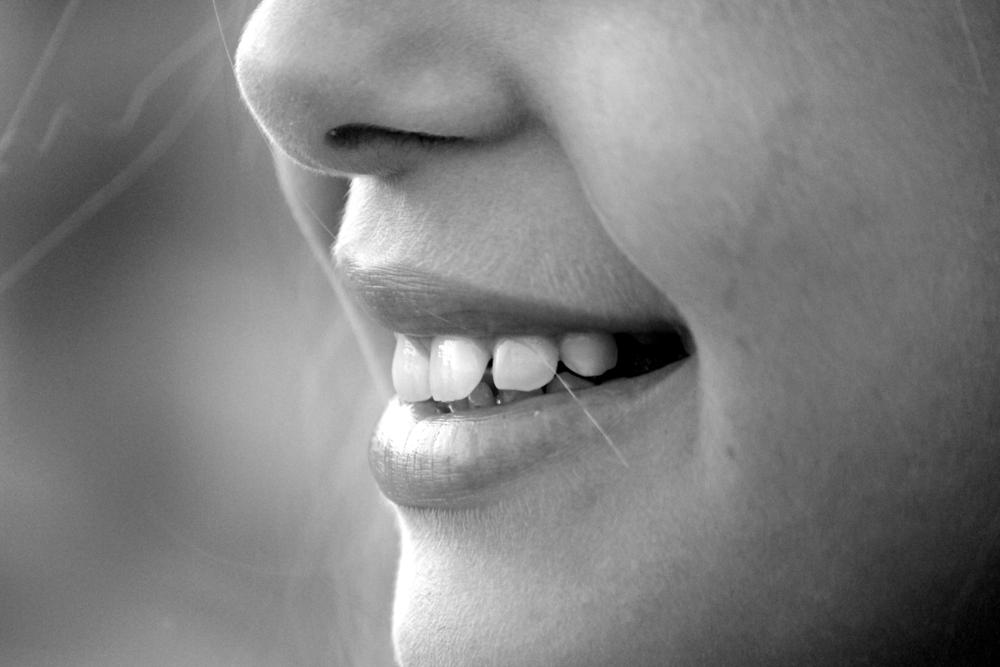 natural teeth whitening