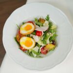 Przepis na ciasto czekoladowe bez pieczenia, które zachwyci każdego smakosza